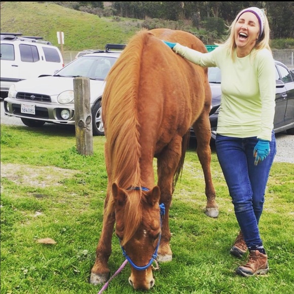 Meet your Posher, Beth - Picture 10 of 15